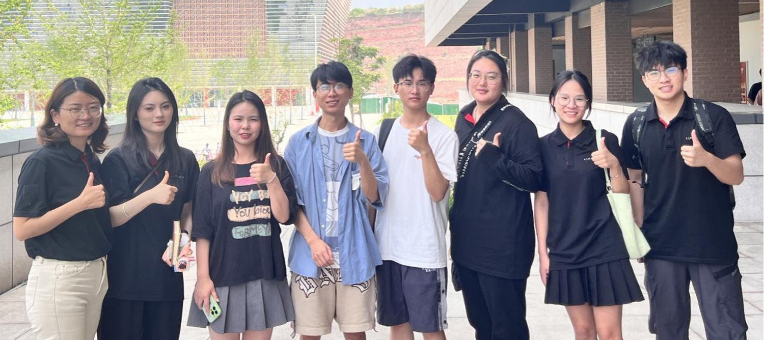 成都耀虎传媒有限公司助力领克新媒体营销实验班副本.jpg